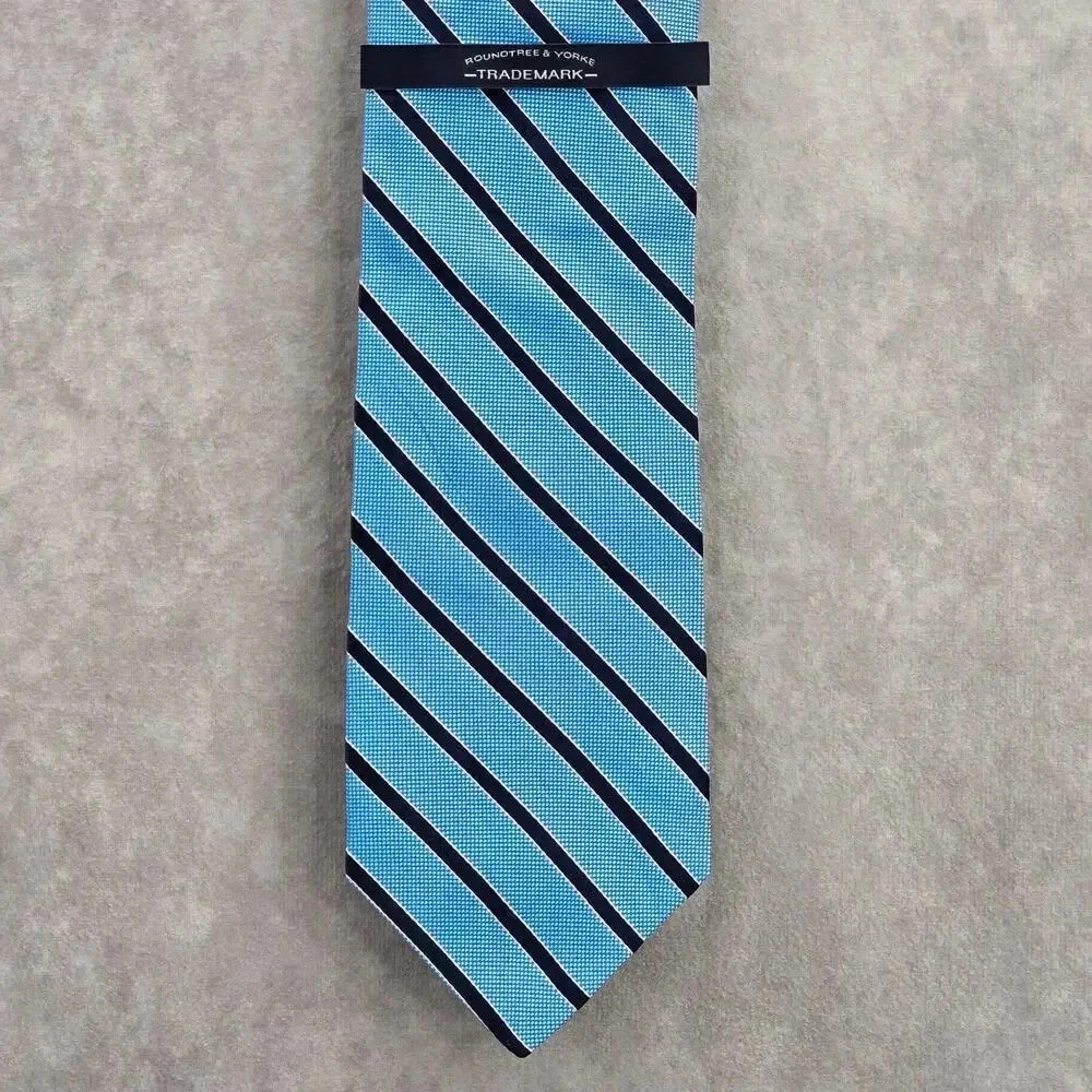 Roundtree & Yorke Trademark Blue‎ White Stripe 100% Silk Men's Neck Tie NWOT